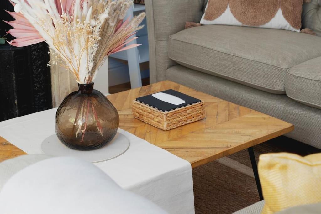Spacious Apartment - 5 Minutes Walk To Bath Abbey Экстерьер фото