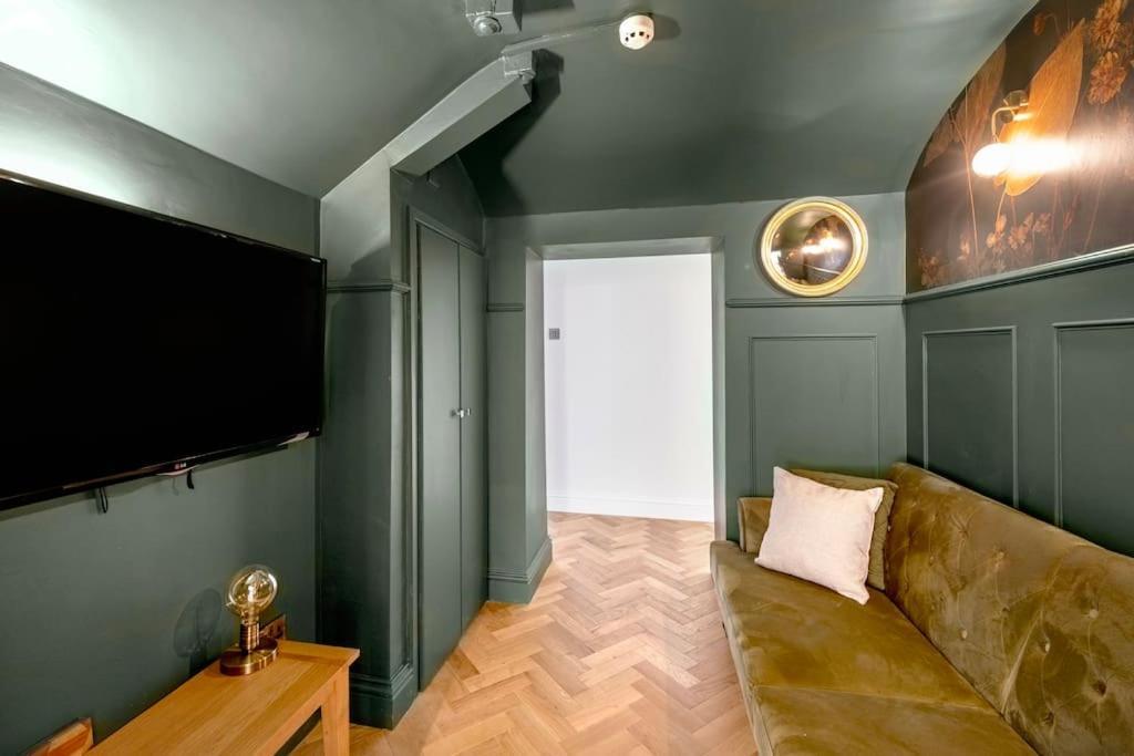 Spacious Apartment - 5 Minutes Walk To Bath Abbey Экстерьер фото