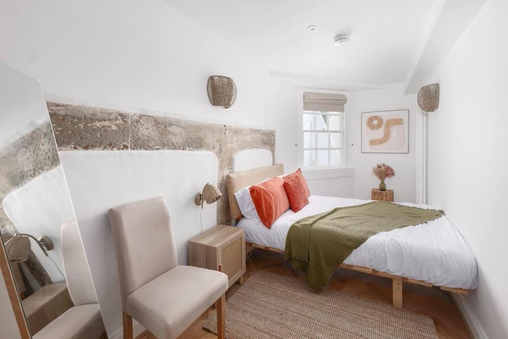 Spacious Apartment - 5 Minutes Walk To Bath Abbey Экстерьер фото